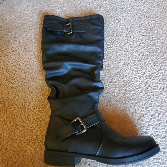 Womens black boots - Picture 1 of 8
